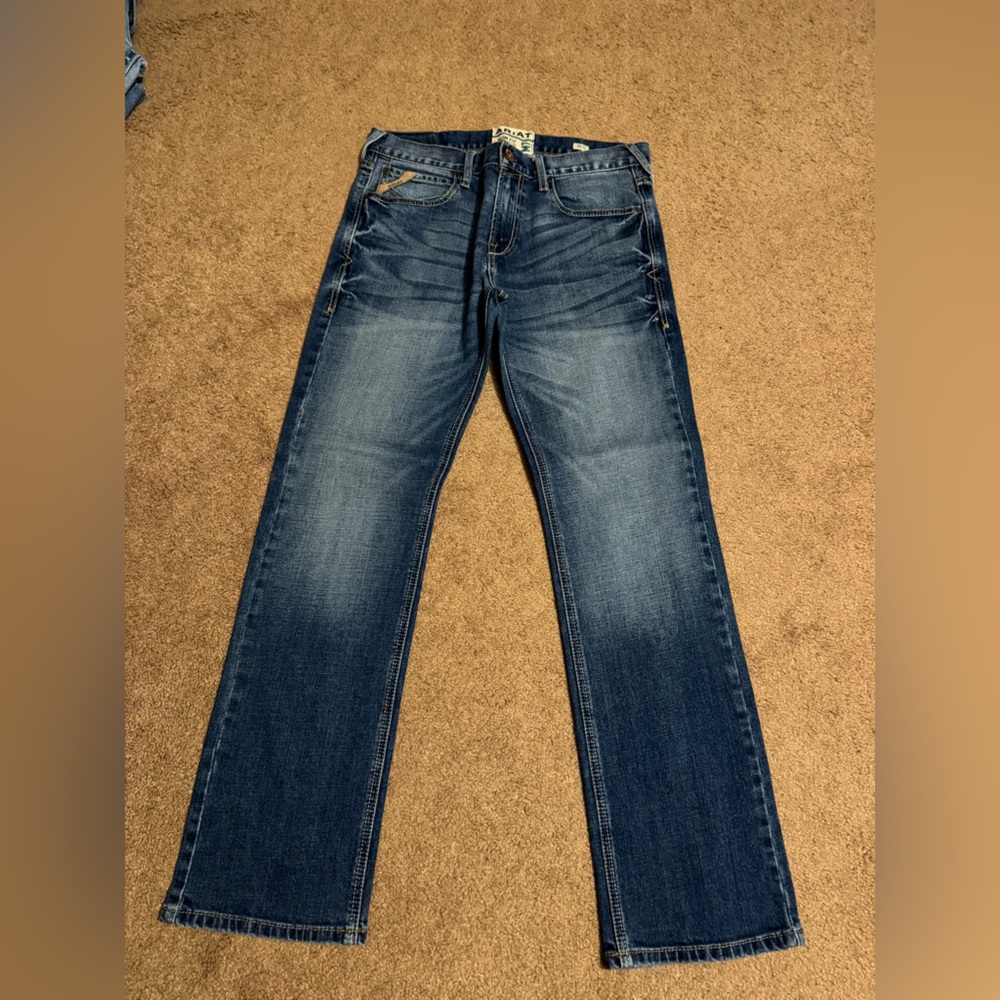 Men’s Ariat M7 33/32 slim straight
